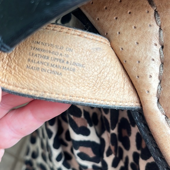 Men's Tommy Bahama Nevis Slip on sandals. - Picture 3 of 3